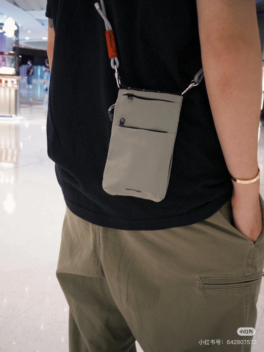 中性款多隔层多功能手机包lv 商品图4