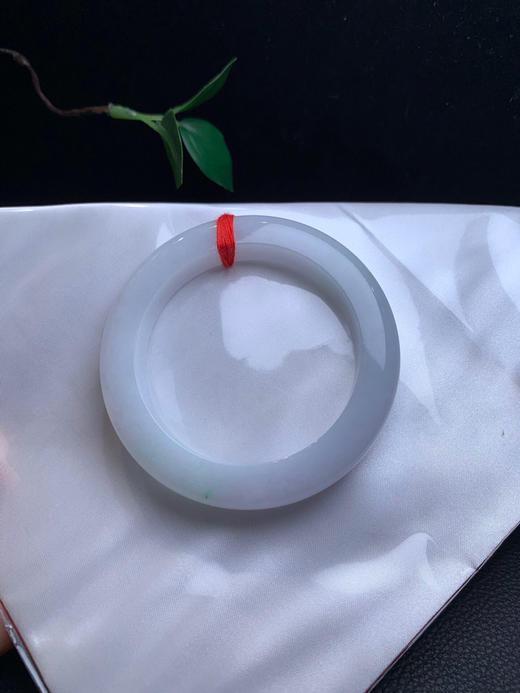 620393，57.3飘绿手镯，清新干净的底妆，一抹绿，淡淡的紫底 商品图4