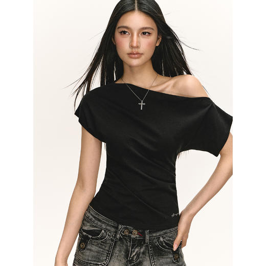 Ariseism 美式复古设计感斜肩短袖t恤女夏季新款露肩收腰修身上衣 商品图1