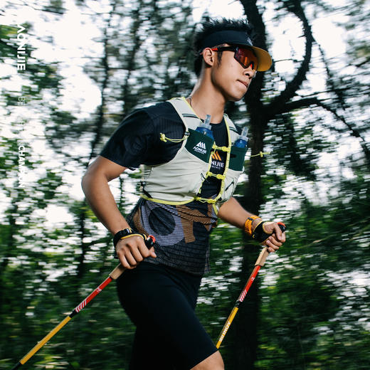 奥尼捷越野包嫩绿色轻量跑步登山徒步背包水袋背包10L (搭配杖包免费送，颜色随机) 商品图7