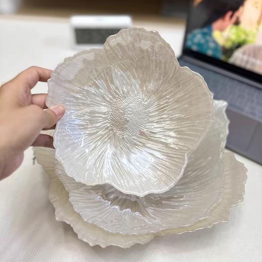 【简约不简单❗️北欧现代花朵果盘】餐桌上的颜值担当，独具优雅气质，沙拉盘珠光玻璃水果盘套装，高颜值简约糖果零食盘L 商品图3