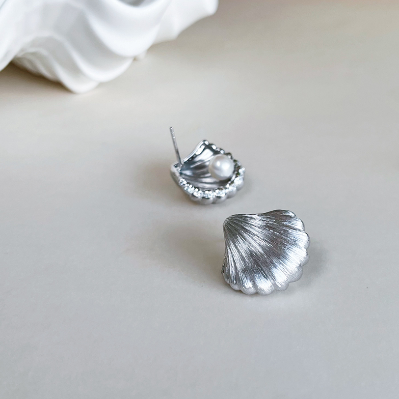 BY EVITA系列 18K镶钻石和淡水珍珠 耳钉