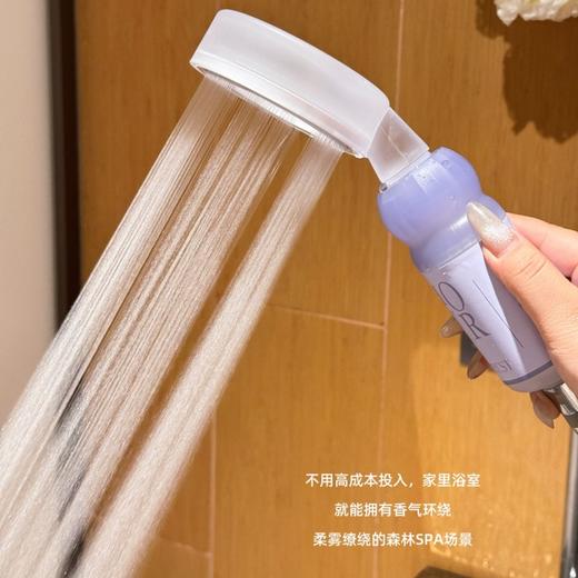优选丨第七森林香氛花洒#当香氛遇上热水，普通的洗澡也会拥有情绪价值，三种调香级别的滤芯，随着水汽自然释放~ 商品图2