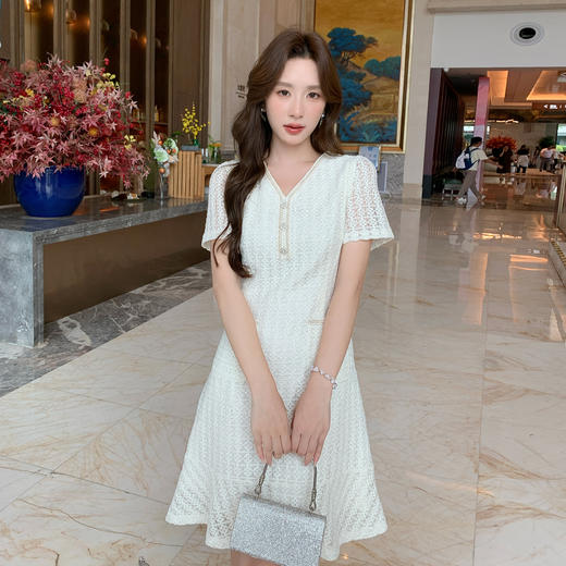 奢姿大码女装2026夏季时尚V领短袖连衣裙胖妹妹气质减龄蕾丝裙子9952869783【1】 商品图4