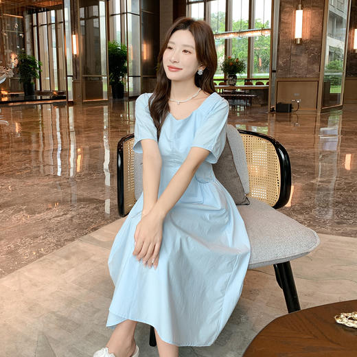 奢姿大码女装2025夏季方领气质裙子胖妹妹褶皱设计时尚通勤连衣裙9952869625 商品图2