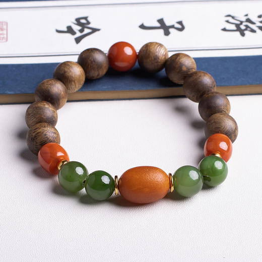 xy0407沉香+老蜜蜡南红碧玉手串 商品图4