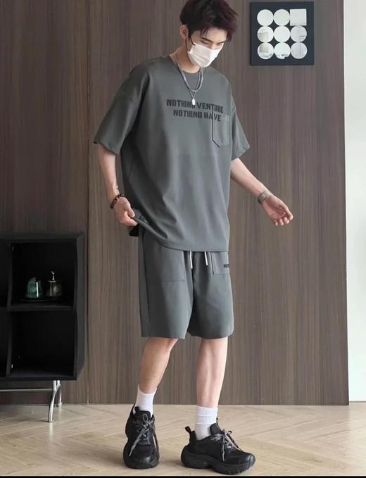 【无龄款】预售3天！2025夏季男士轻薄冰丝纯色套装H252271358 商品图1