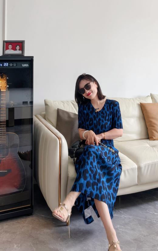 三宅桑蚕丝南韩丝亚麻丝超薄凉爽小猎豹连衣裙 商品图2