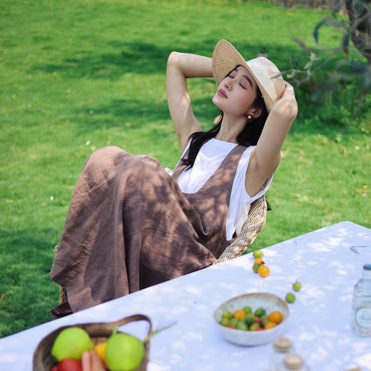 绽放408朵/【复活款·2009年背带裙】砂洗亚麻捏褶显瘦背带连衣裙 商品图2