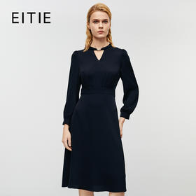 EITIE爱特爱秋季新款时尚挂脖V领收腰显瘦通勤连衣裙7907627