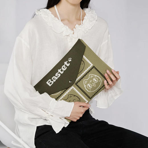 大英博物馆 巴斯特系列 萌猫提花 电脑包 黑白 绿色 商品图1