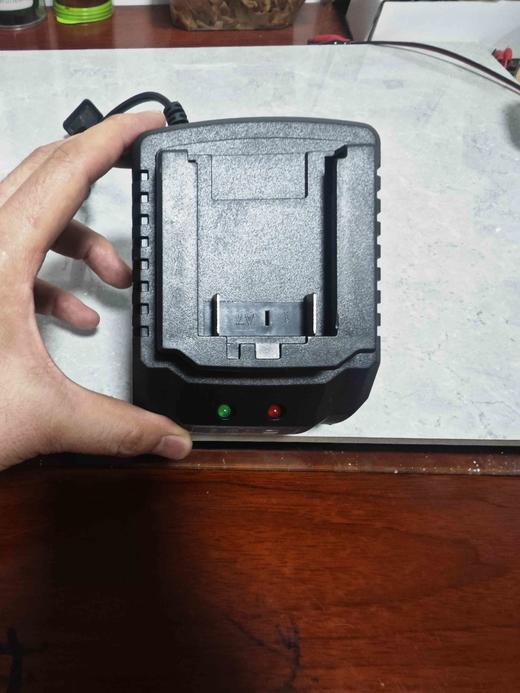 【货号08041】适配大艺款A6/A7电池充电器大电流2.0A快充21V锂电扳手充电器 商品图1