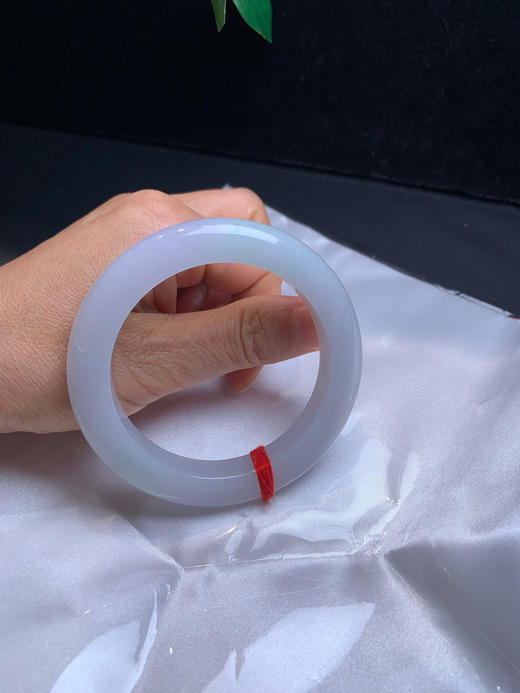 620393，57.3飘绿手镯，清新干净的底妆，一抹绿，淡淡的紫底 商品图5