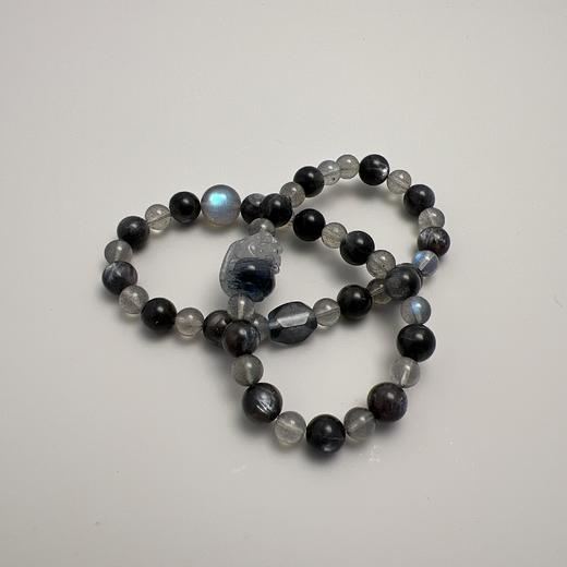 【普陀山】蓝兔⽑貔蛷雕刻能量手串 星⾠暮影  ⼿围14-14.5 商品图2