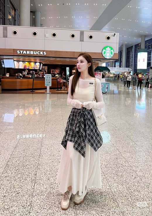 72-3 排他性独家圆正 miu炒鸡长袖 一字船领 百搭面膜T恤 四季打底T恤 商品图4