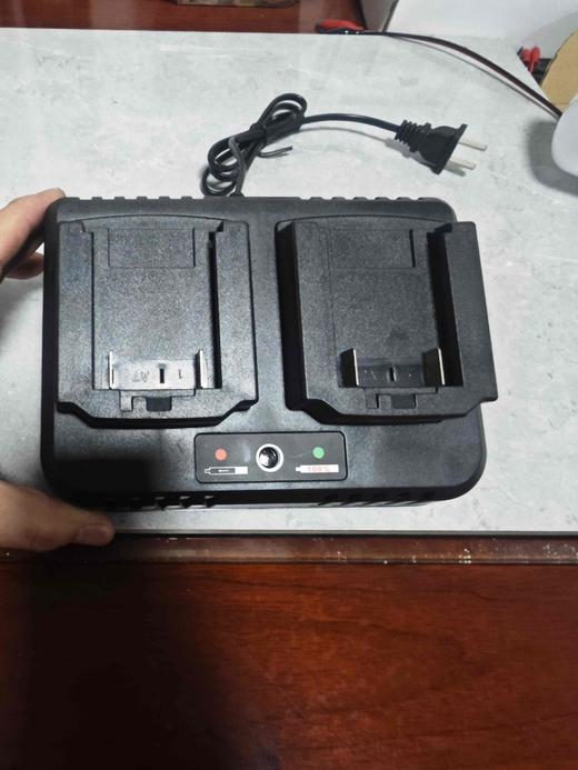 【货号07706】适用大艺款A6/A7电池充电器双座充一拖二电池充电器大电流2.0A 商品图0