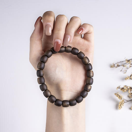 xy0416，9mm桶珠沉香素串单圈手串 商品图6