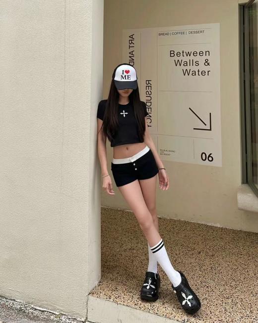 SMFK x Crocs 联名系列光轮十字花厚底增高洞洞鞋女款（HY） 商品图5