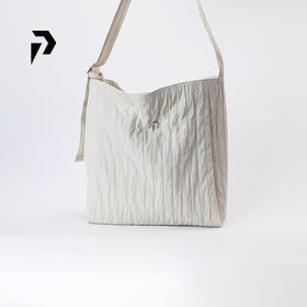 POPBASIC运动休闲斜挎包帆布百搭大容量