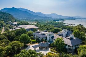 福建鲤鱼洲酒店 × 2天1晚 · 豪华房/高级园景房套餐