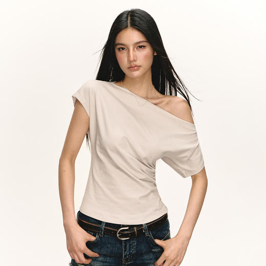 Ariseism 美式复古设计感斜肩短袖t恤女夏季新款露肩收腰修身上衣 商品图3