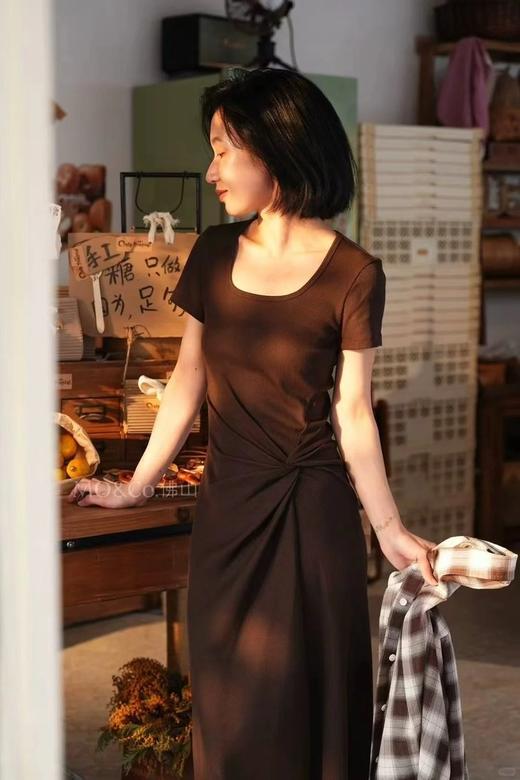 【高品质私服】【MC扭结高腰短袖正肩长裙】质地细腻柔软，亲和肌肤・舒爽通透，提气质・抬气场，简约不简单G1448-CC【无标出货 介意慎拍】 商品图0