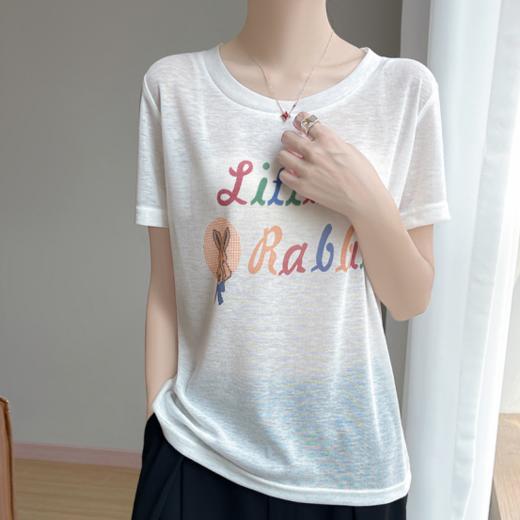 【MOMOTIABIN莱赛尔圆领小兔子彩色梦印花T恤YCHZ81】🎀它采用莱赛尔面料,触感柔软得不像话，贴身穿就像被云朵☁️🎀经典的圆领设计，简洁大方又百搭，能很好地修饰颈部线条，展现出优雅的气质 商品图0