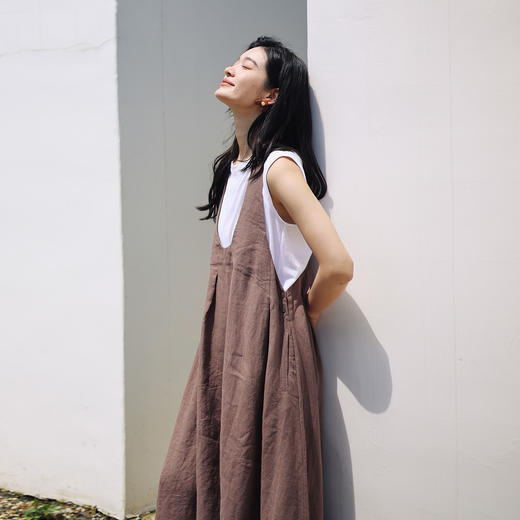 绽放408朵/【复活款·2009年背带裙】砂洗亚麻捏褶显瘦背带连衣裙 商品图3