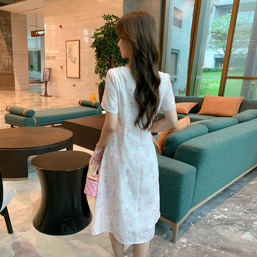 奢姿大码女装2025夏季时尚方领短袖连衣裙胖妹妹气质减龄碎花裙子9952890592 商品图3