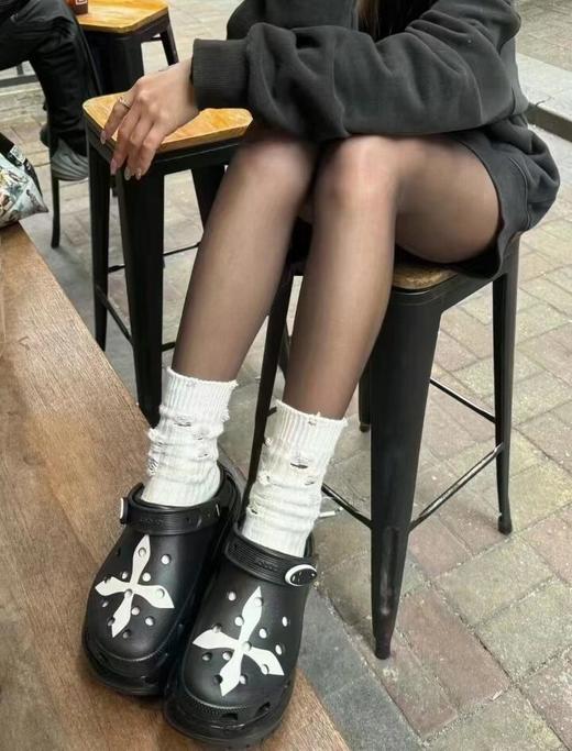 SMFK x Crocs 联名系列光轮十字花厚底增高洞洞鞋女款（HY） 商品图3