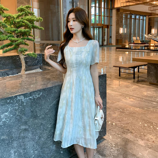 奢姿大码女装2025夏季方领设计轻奢时尚连衣裙胖妹妹减龄印花裙子9952890625 商品图0
