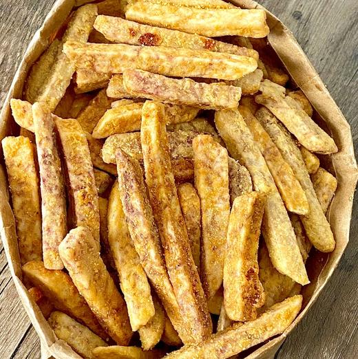 【本宫饿了芋头条】  兼顾了美味与健康   ✅✔0防腐✔0色素✔0反式脂肪酸   ✅  酥脆干爽  低脂健康  ✅满足你挑剔的味蕾    口口酥香  根本停不下来 商品图0