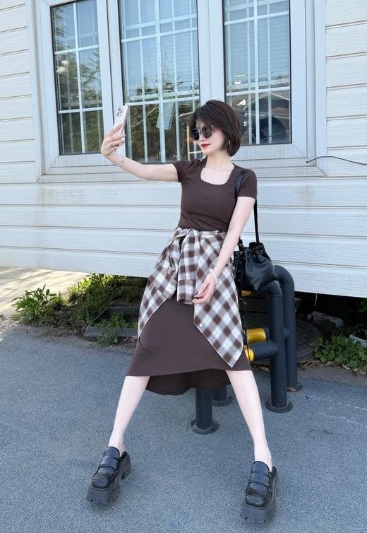 【高品质私服】【MC扭结高腰短袖正肩长裙】质地细腻柔软，亲和肌肤・舒爽通透，提气质・抬气场，简约不简单G1448-CC【无标出货 介意慎拍】 商品图5