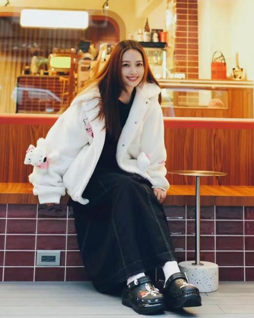 SMFK x Crocs 联名系列光轮十字花厚底增高洞洞鞋女款（HY） 商品图4