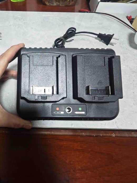 【货号07706】适用大艺款A6/A7电池充电器双座充一拖二电池充电器大电流2.0A 商品图1