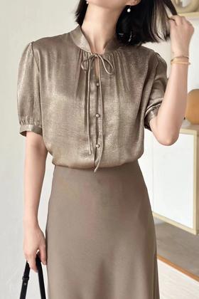 Le Malene 复古系带锻面短袖衬衣 20855