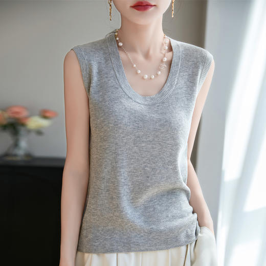 【MOMOTIABIN百搭复古大U领针织背心YYTMA85】💐大𝘂领口的设计，显瘦又显气质💐莱赛尔面料，透气不闷热，轻薄又亲肤舒适 商品图4
