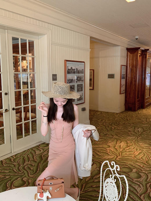 金蘑菇菇 肉肉/ 浪漫松弛娇俏感 纯欲风法式修身打底吊带连衣裙 商品图0