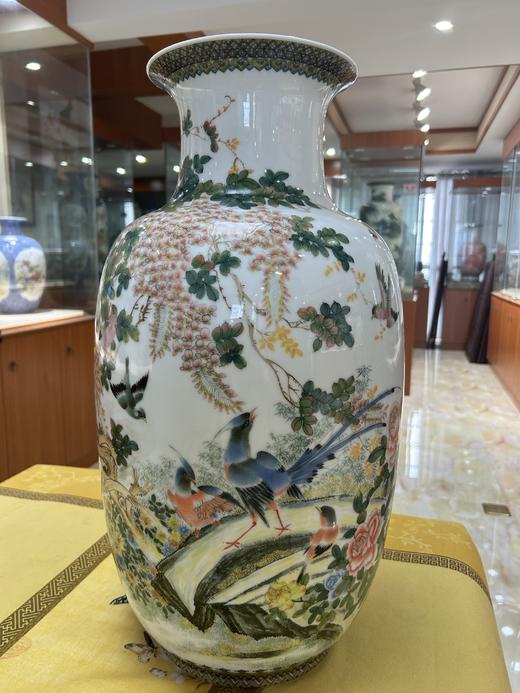 釉中彩枝藤五翎花鸟图冬瓜瓶 商品图0