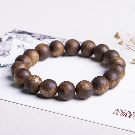 xy0424，12.5mm沉香素串单圈手串 商品图2