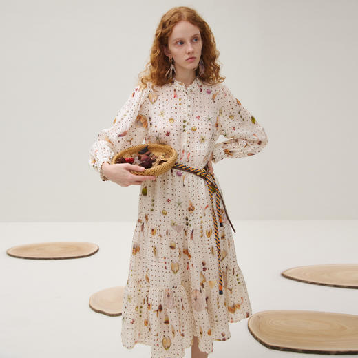 谜底连衣裙长袖女2025秋季新品原创印花苎麻垂柔美长裙253ML1224 商品图2