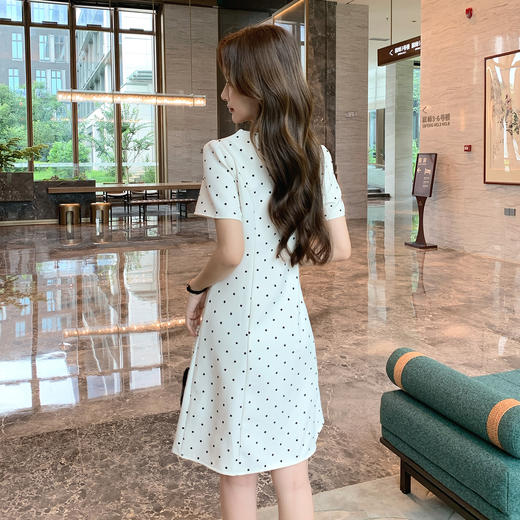 奢姿大码女装2025夏季减龄波点方领连衣裙胖妹妹假口袋时尚裙子9952869804 商品图3