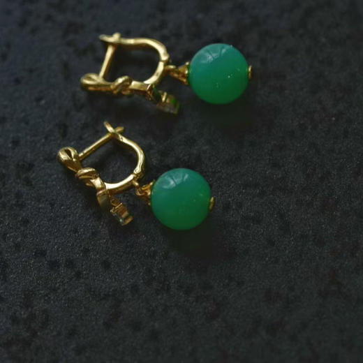 龢盒原创 高品质浓艳色澳玉圆珠蝴蝶结耳坠 商品图3