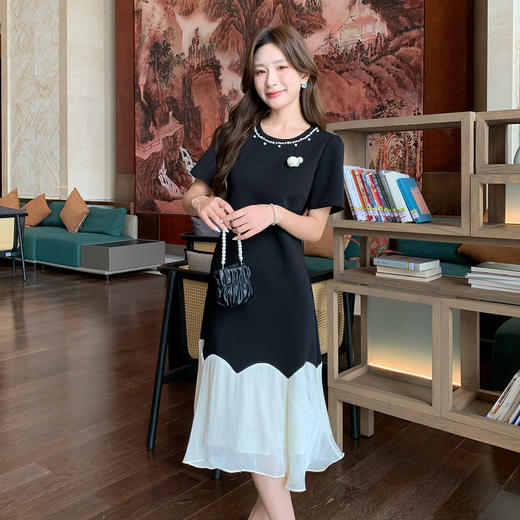 奢姿大码女装2025夏季钉珠减龄时尚连衣裙胖妹妹荷叶边拼接裙子9952890403 商品图4