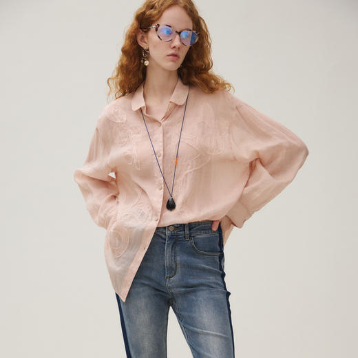 谜底衬衣长袖女2025秋季新品复古通勤灰粉调贴布绣衬衫253MC1164 商品图1