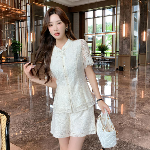 奢姿大码女装2025夏季气质立领蕾丝两件套胖妹妹时尚减龄短袖套装9952953468 商品图1