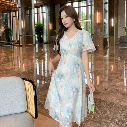 奢姿大码女装2026夏季时尚V领短袖连衣裙胖妹妹气质碎花连衣裙9952822058 商品图1