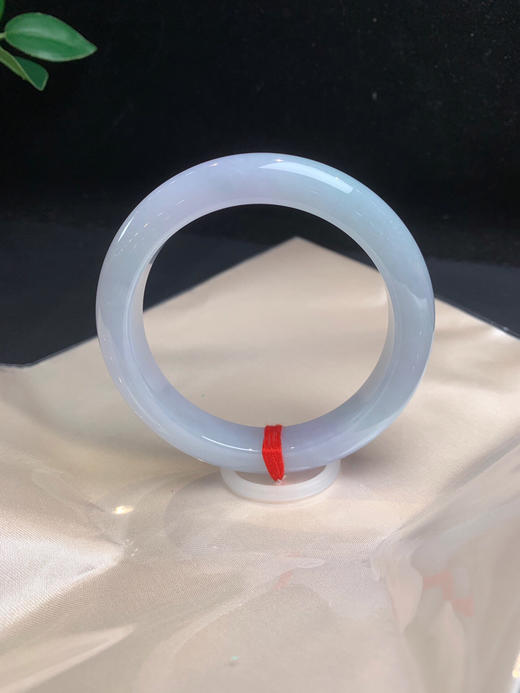 620397，60.5紫罗兰，整圈带紫罗兰底色，隐约略带些浅绿交织在一起，底妆细腻 商品图0