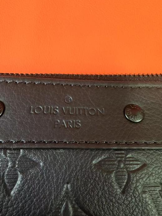 LOUIS VUITTON 品牌印花Logo拉链开合 皮革拼牛皮革饰边 手拿包 常规 男款 黑色 商品图5