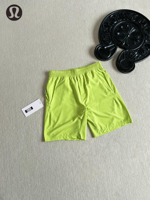 点此购买 lululemon露露Pace Breaker夏季男士运动短裤 LL 323502 商品图3